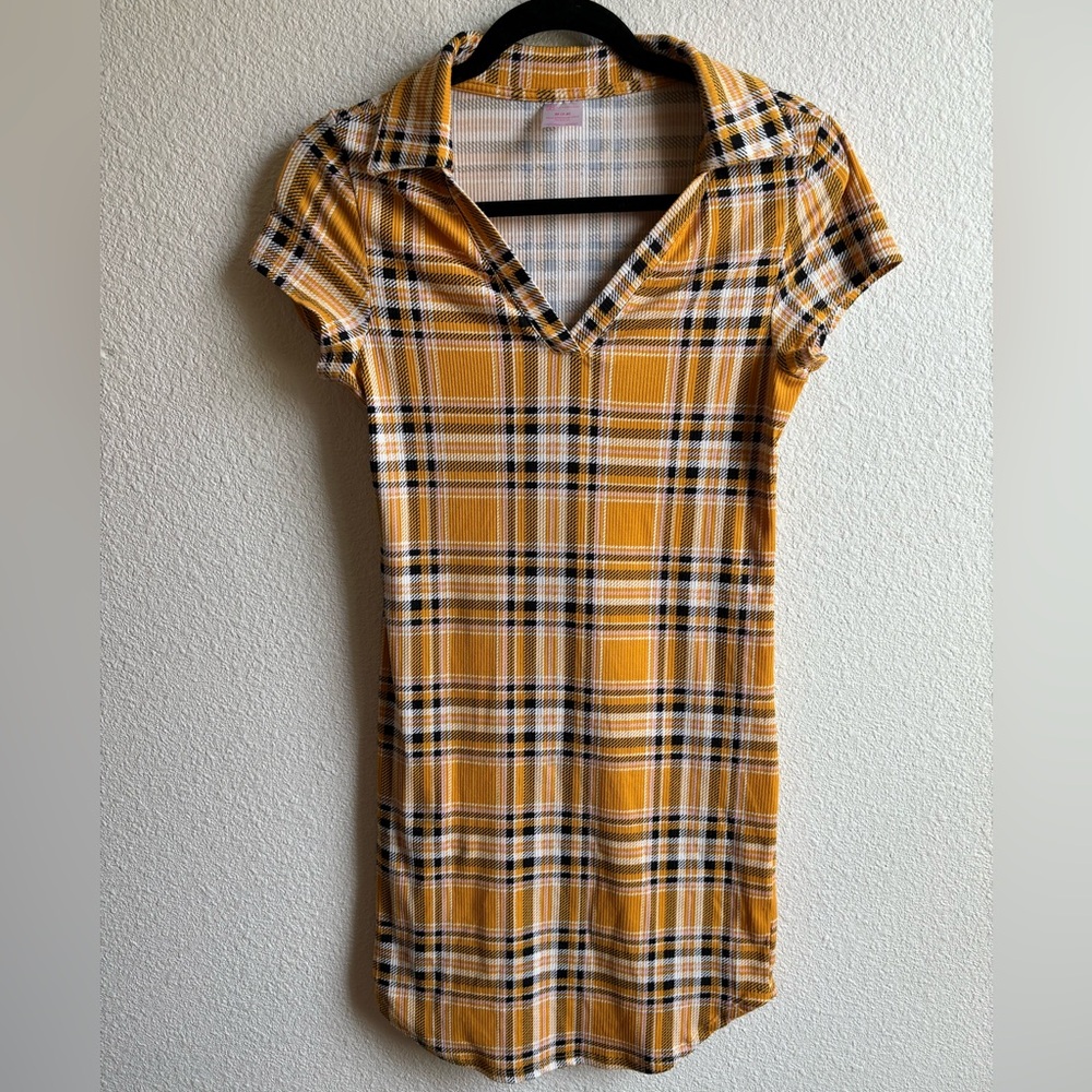 Plaid, collared, 70’s style casual dress